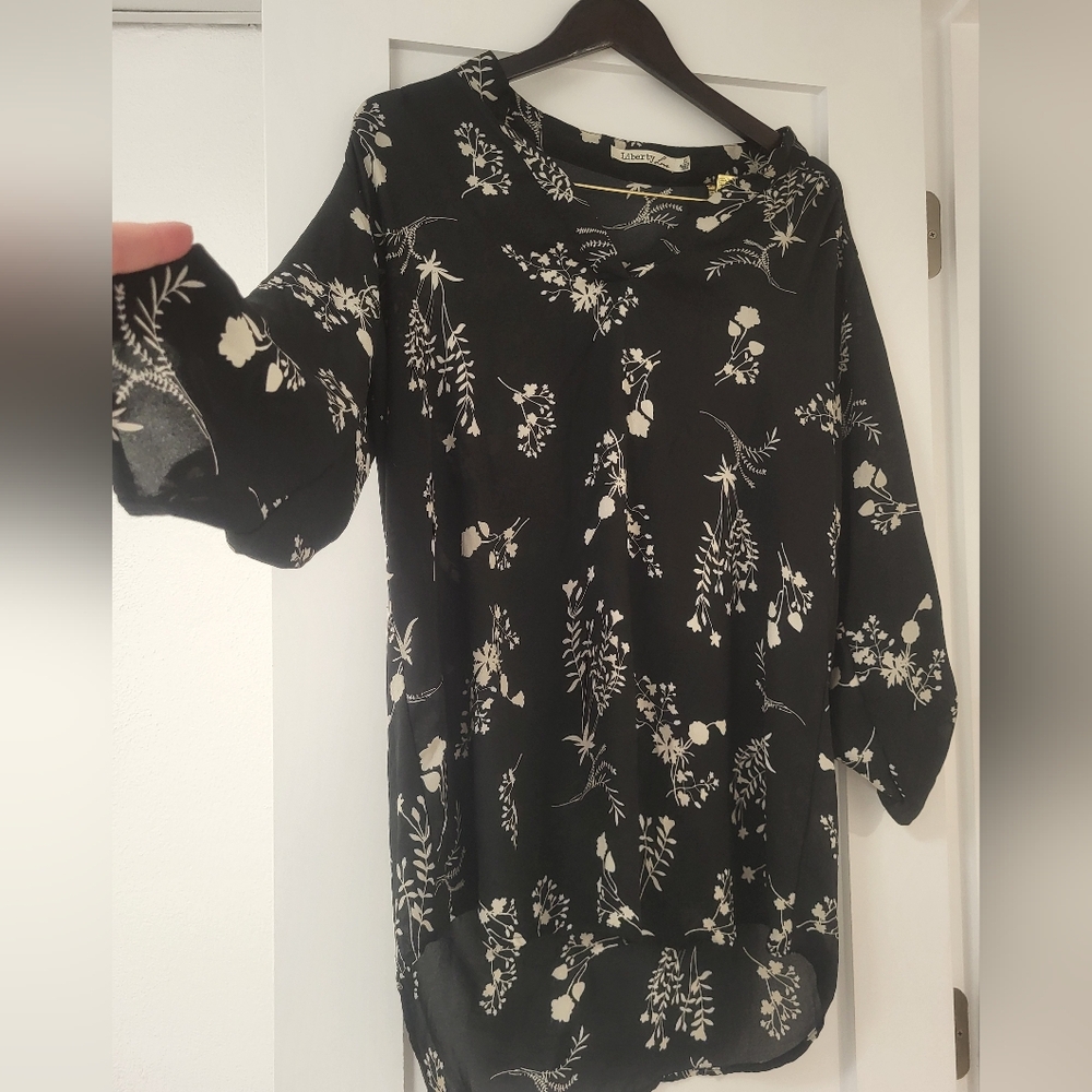 Liberty Love Black Floral Boho High Low Top Sz XL